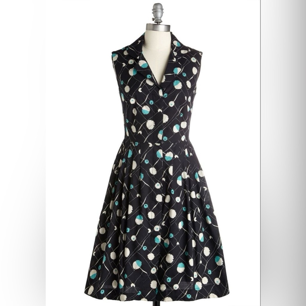 Emily & Fin ‘Jessica’ button-up dress in Blooms